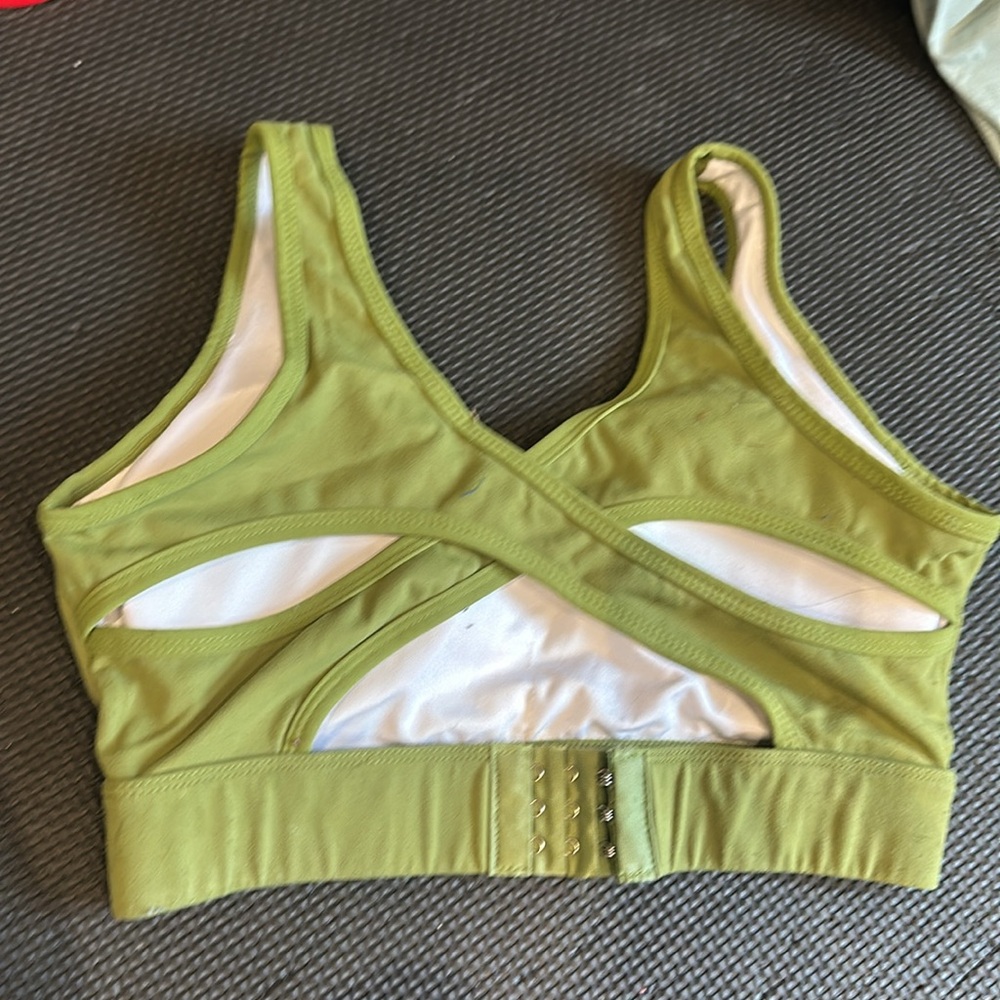 NVGTN green sports bra size small women athletic bra